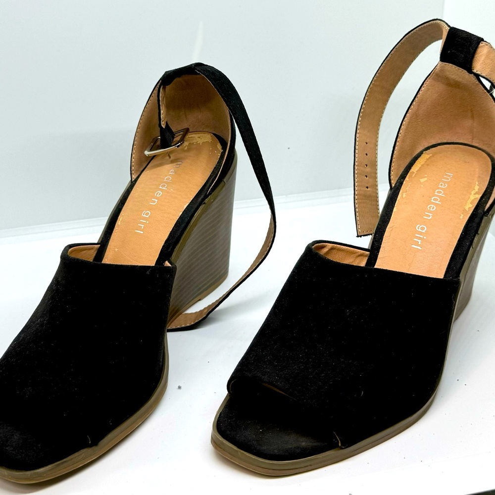 Madden girl. Size 10. Black.